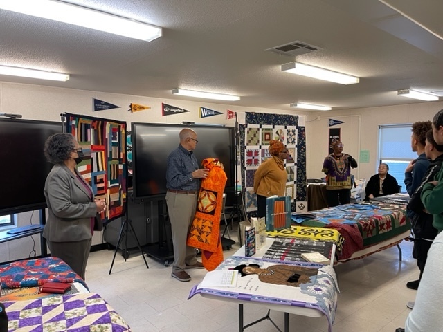 Our 2023 Black History Extravaganza was a wonderful success! We couldn’t be more proud of our developing leaders! We would like to thank The Heritage Quilters for coming to support our scholars.  Station 5 - The History of Quilting